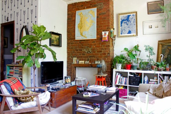 Margaret and Brandons 485 sqft Brooklyn Apt 04